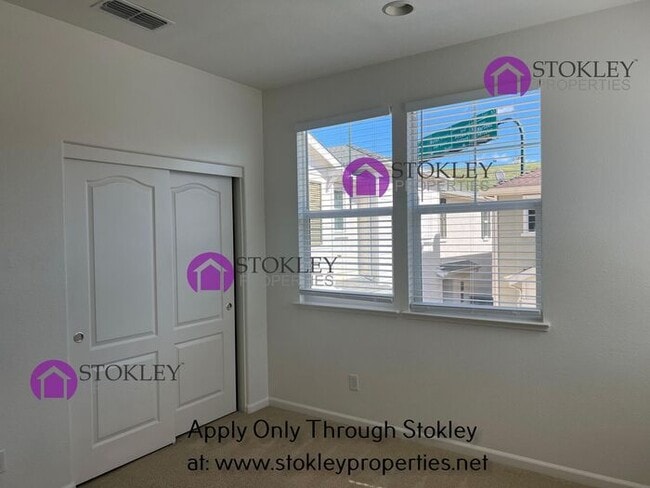 Building Photo - 238 Ladybug Ln