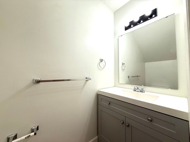 Building Photo - Townhome in Prescott!