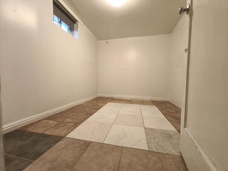 Building Photo - 1062 W 300 N