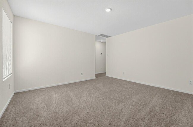Building Photo - 511 Jones Bch Ln