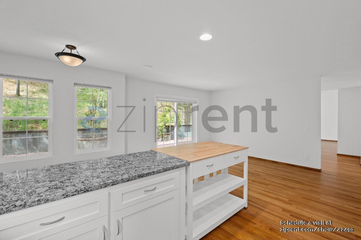 Building Photo - 2643 Spring Oaks Dr