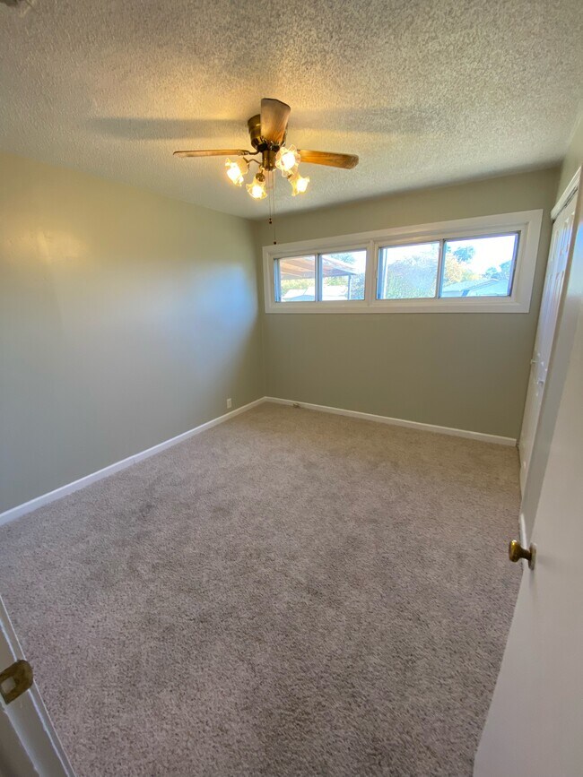 Building Photo - 1513 Hickory St