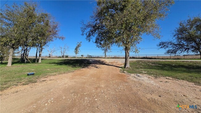 Building Photo - 16580 Fm 2115