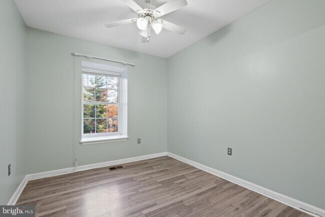 Building Photo - 6446 Shannon Station Ct