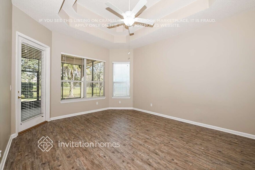 Building Photo - 2512 W Caparina Dr