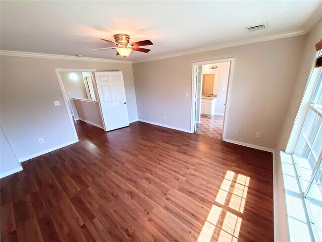 Building Photo - 6007 Shelbourne Park Ln