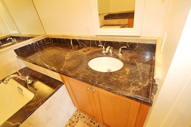 Building Photo - 2026 Kai Malu in Wailea? Nicely Furnished 3 bedroom 2.5 bathroom -Ocean Views and Fine Amenities ...