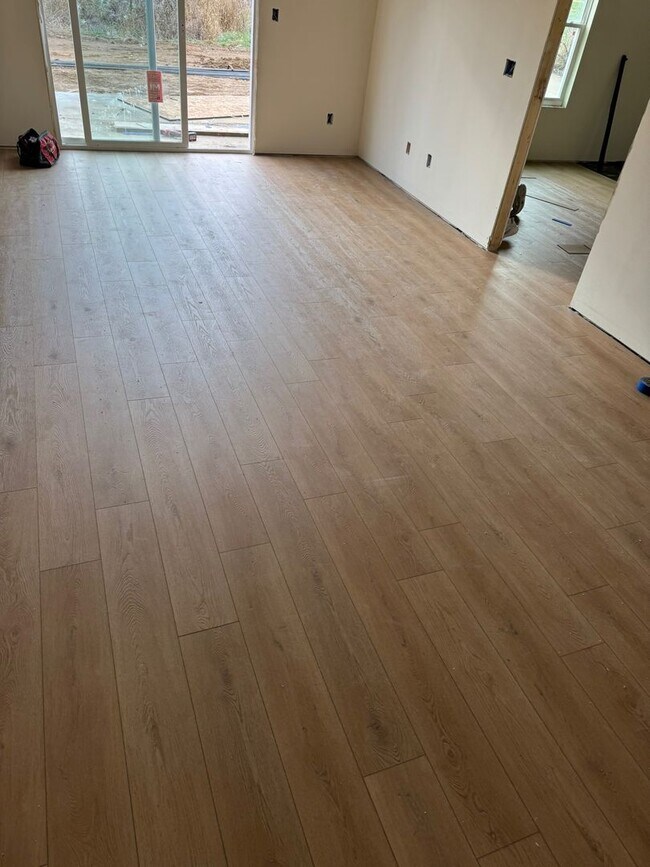 Building Photo - 4919-4921 Silver Mill Dr.