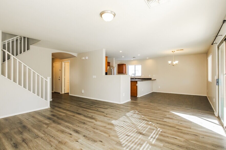 Building Photo - 3035 S 85th Dr