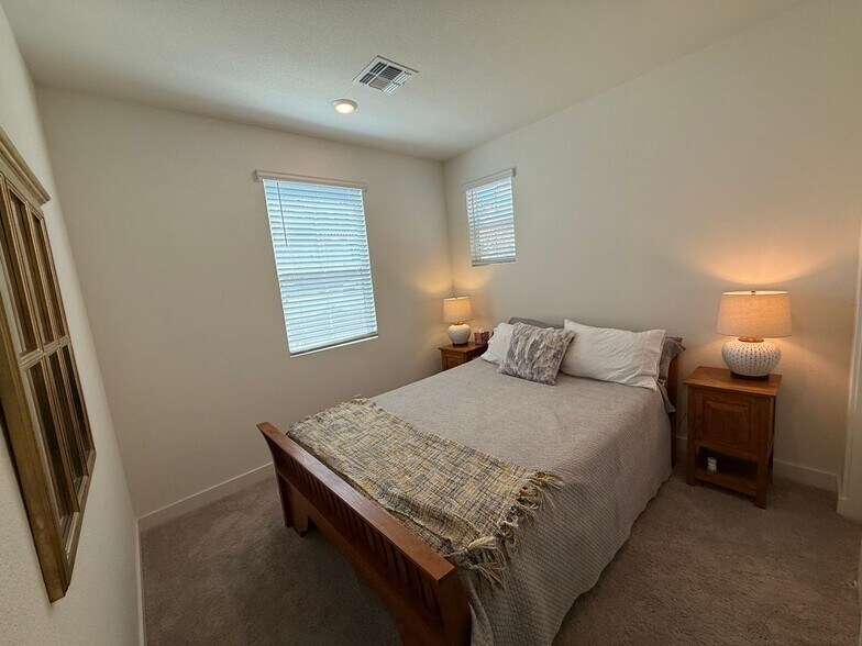 Building Photo - 3644 Bitonto Ln
