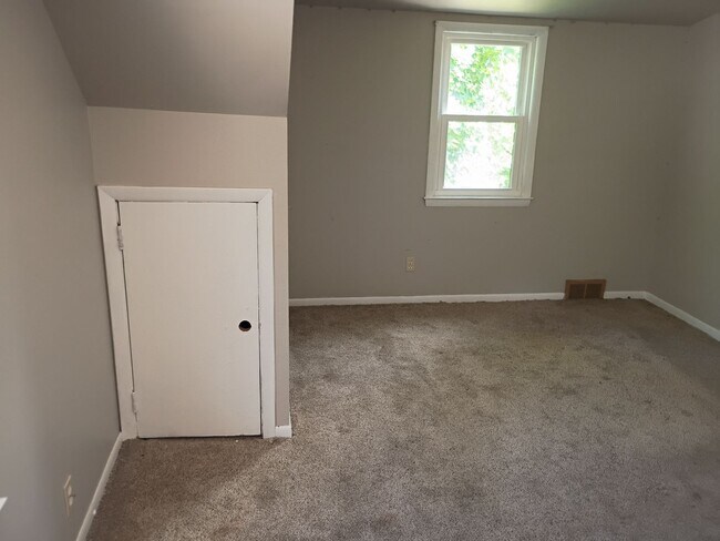 Building Photo - 8120 W Herbert Ave