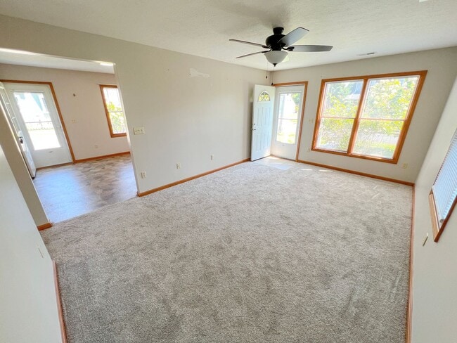 Building Photo - Gorgeous 3BR Ranch Rental Home in Newark - Available Mid August!