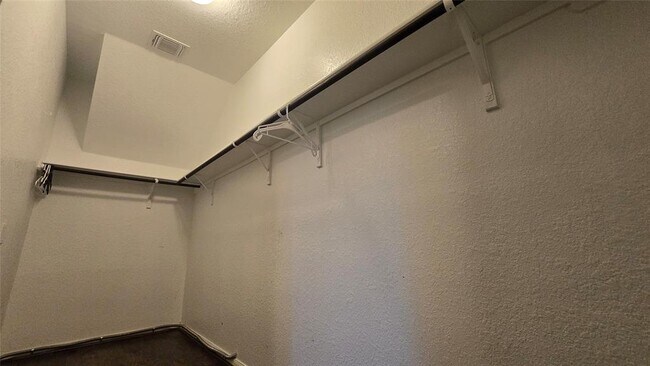 Building Photo - 3204 Ortman Dr