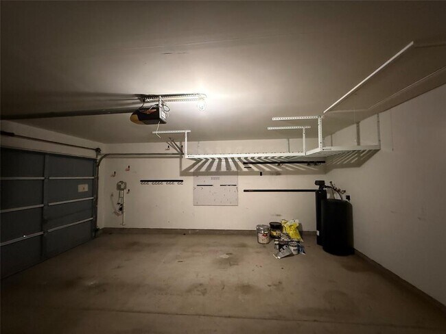 Building Photo - 645 Arrowood Pl