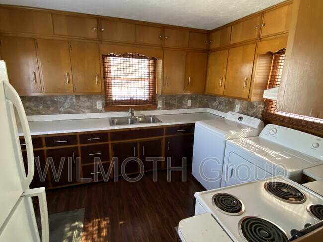 Building Photo - 1404 Walton St