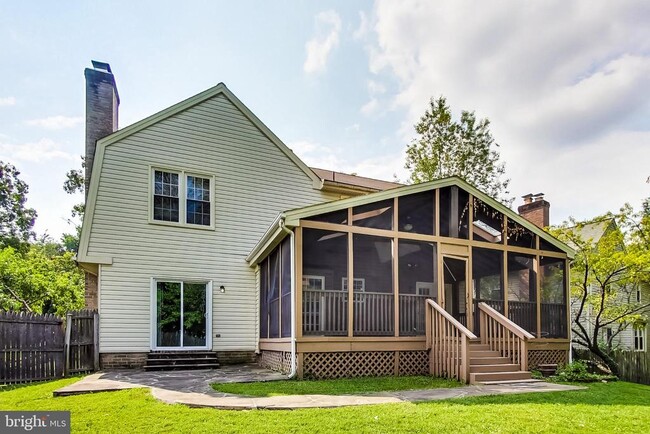 Building Photo - 12004 Montrose Village Terrace