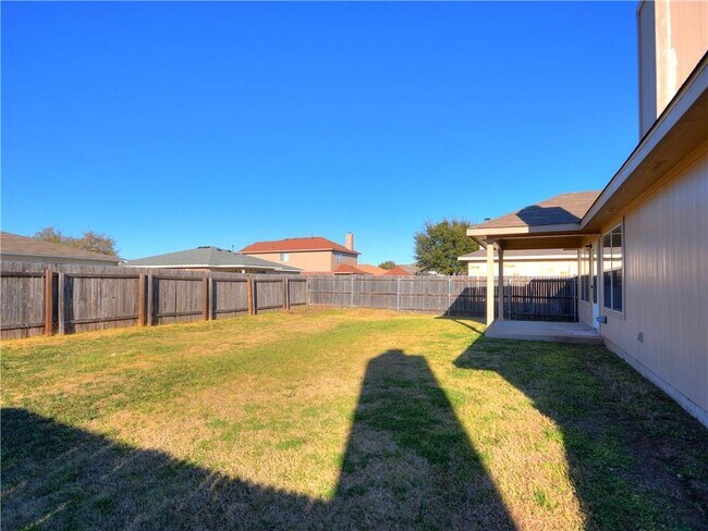 Building Photo - 607 Washington Square Dr