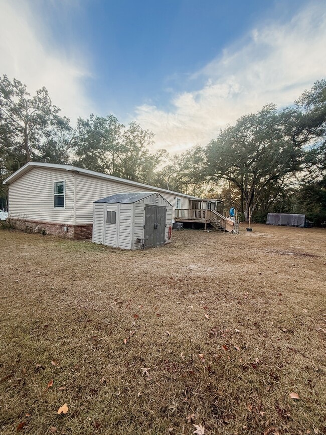 Building Photo - 106 Dolly Dr