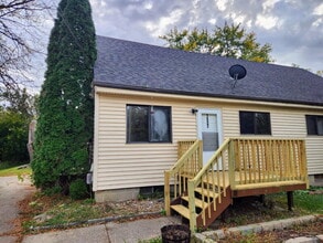 Building Photo - 1627 E Glenwood Dr