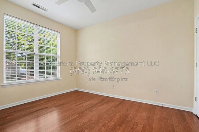 Building Photo - 13502 Delstone Dr