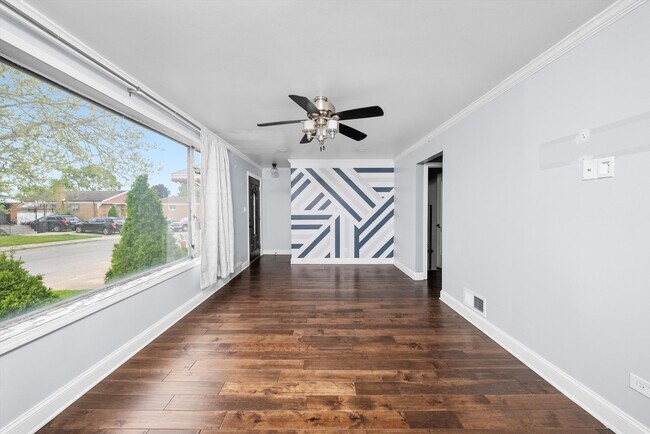 Building Photo - 4223 W 82nd St