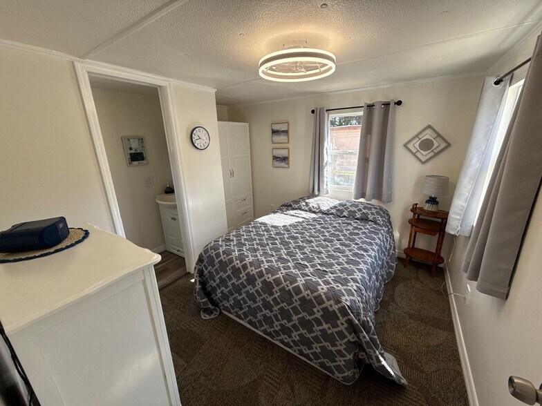 Building Photo - 8811 W Arber Ct