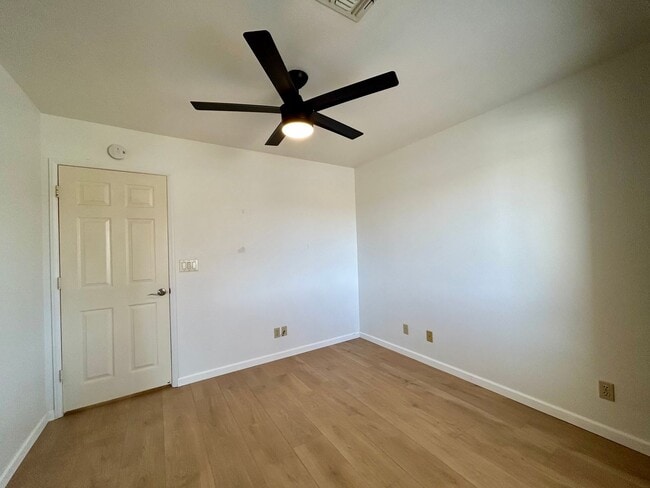 Building Photo - AVAILABLE NOW!! 3 Bedroom 2 Bathroom Home in Yucca Valley!! MOVE IN SPECIAL HALF OFF ONE MONTH'S ...