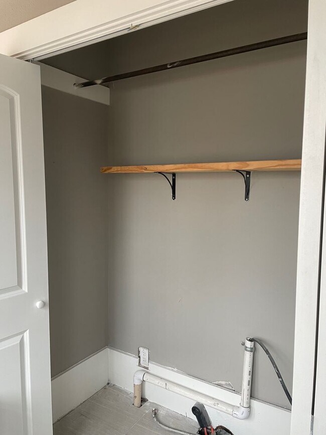 Building Photo - 312 Sumpter Ave