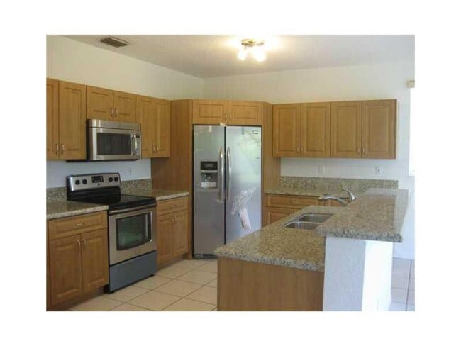 Building Photo - 5414 NW 48th St