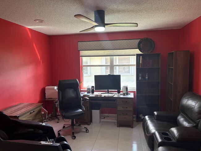 Building Photo - 7275 Summer Tree Dr