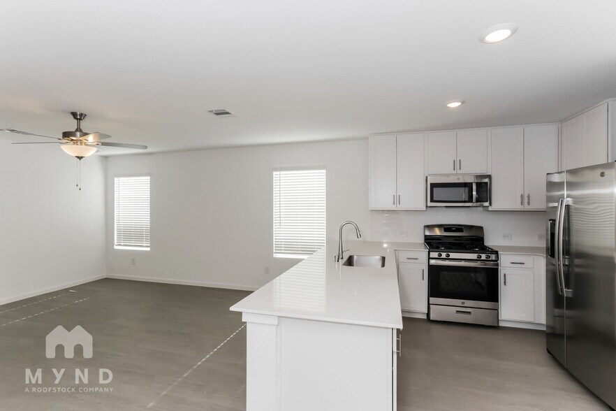 Building Photo - 2732 Ctr Crk Ln