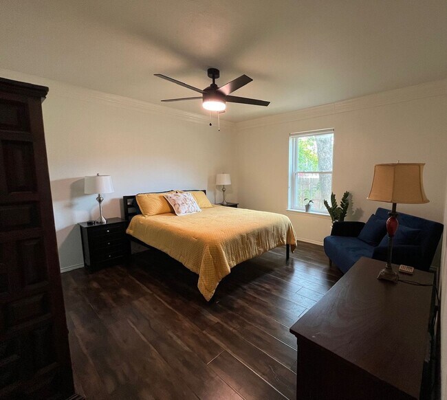 Building Photo - COMING IN OCTOBER! MODERN HOME IN NRH!
