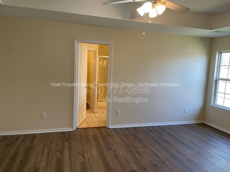 Building Photo - 511 Brookfield Dr