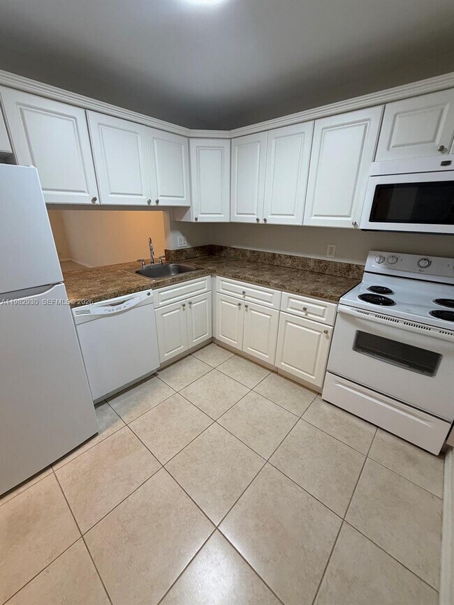 Building Photo - 7845 Camino Real