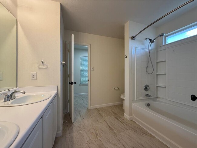 Building Photo - 307 Indian Meadow Dr