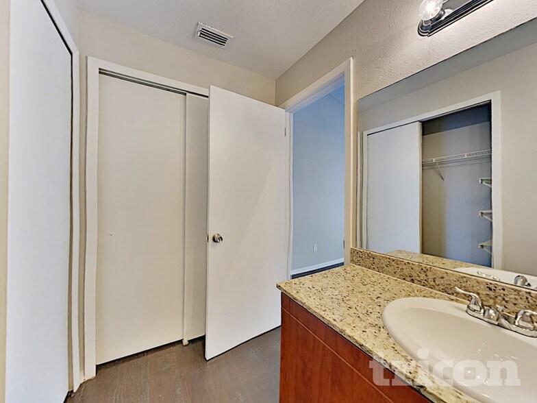 Building Photo - 217 Belfort Pl