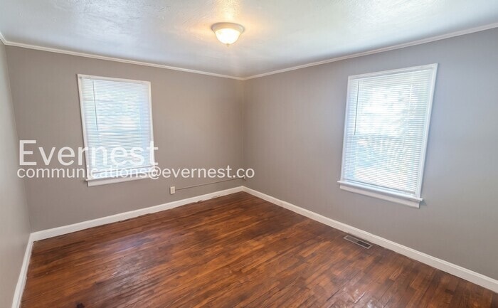Building Photo - 7011 Paisley Dr