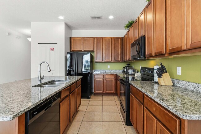 Building Photo - 230 Ballo Dr