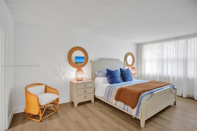 Building Photo - 2501 S Ocean Dr