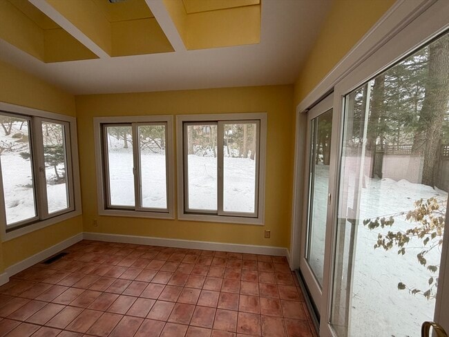 Building Photo - 31 Fells Rd