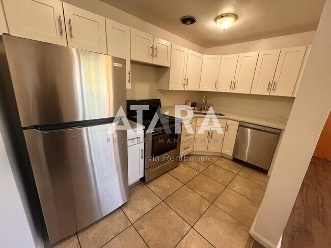 Building Photo - 177 W 300 N
