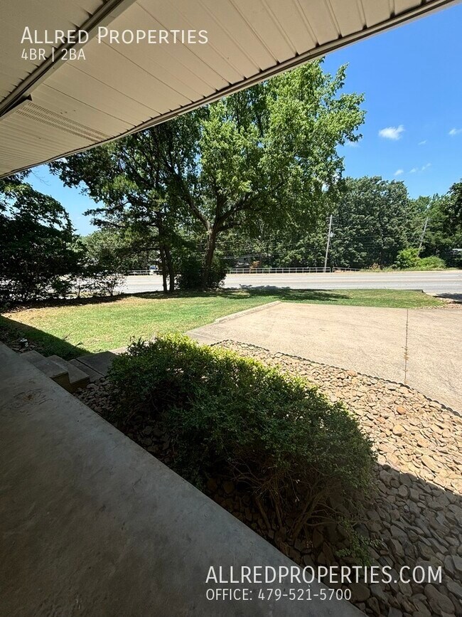 Building Photo - 1627 W Wedington-