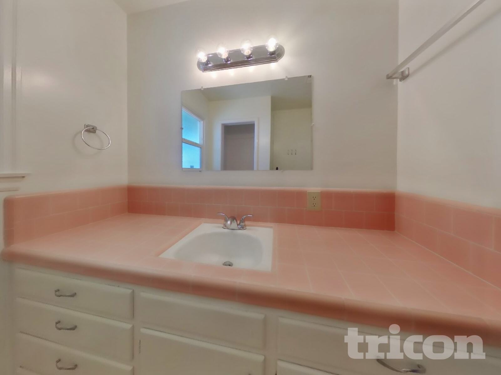 Building Photo - 107 Johnson Ave