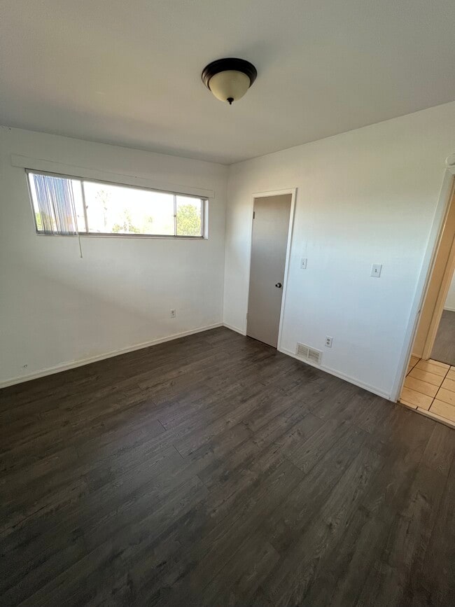 Building Photo - 4752 E Baker St