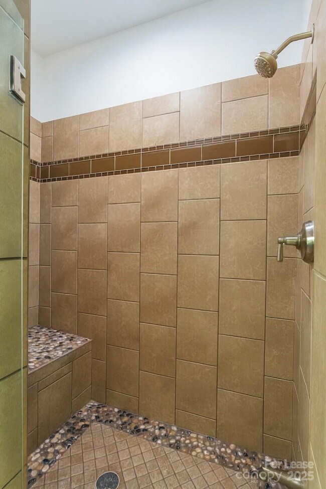 Building Photo - 3115 High Ridge Rd