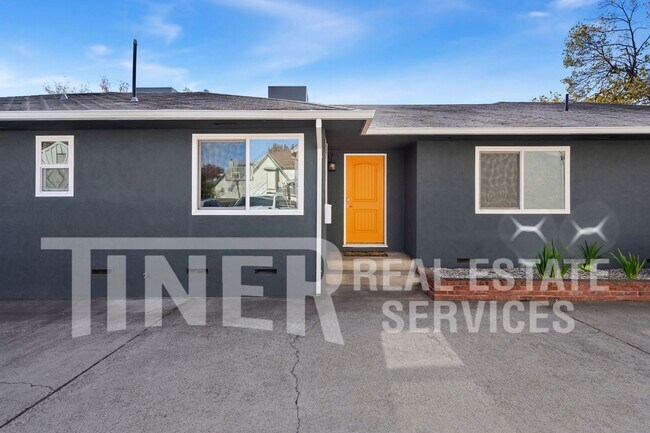 Building Photo - Tahoe Park 2 Bedroom Duplex