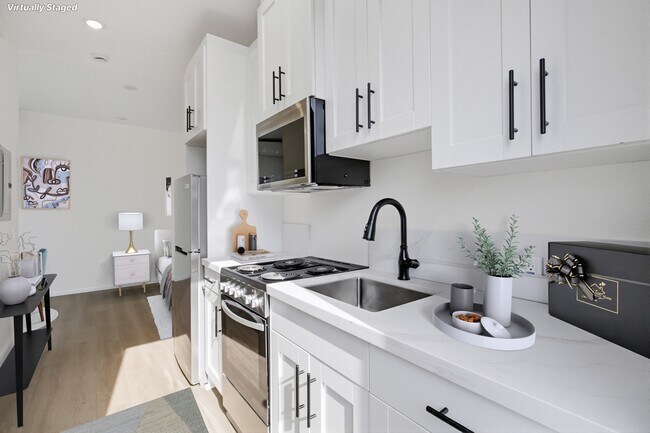 Building Photo - 3042-3044 J St