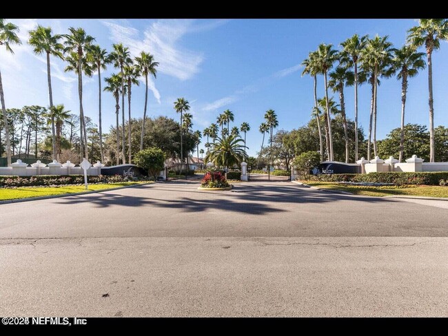 Building Photo - 700 Boardwalk Dr