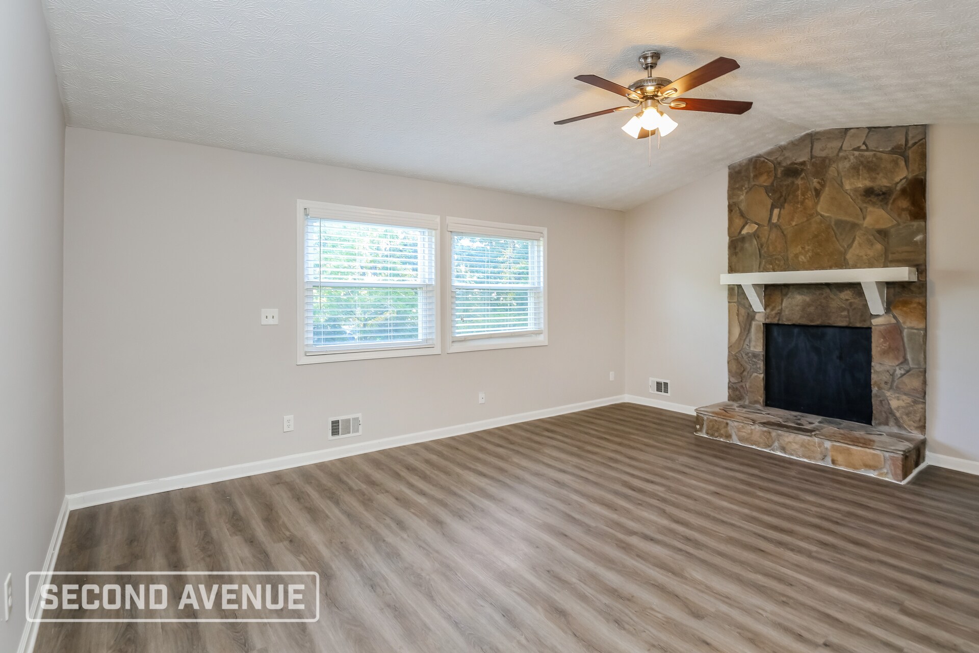 Building Photo - 6290 Silver Spur Dr