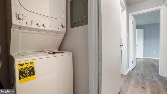 Building Photo - 3397 Littleton Way